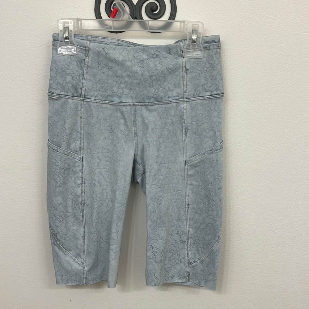 Lululemon bike shorts, size 4